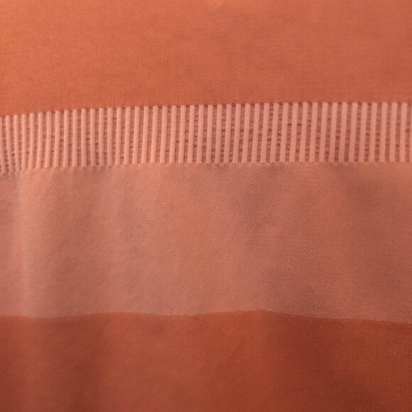 NWT Fabletics pink Tory Cropped Seamless Jacket sz M--SOLD OUT on Fabletics site - Picture 12 of 14